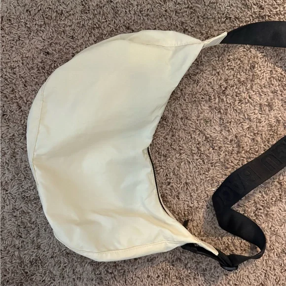 BAGGU Cream Crossbody Bag - Picture 2 of 4